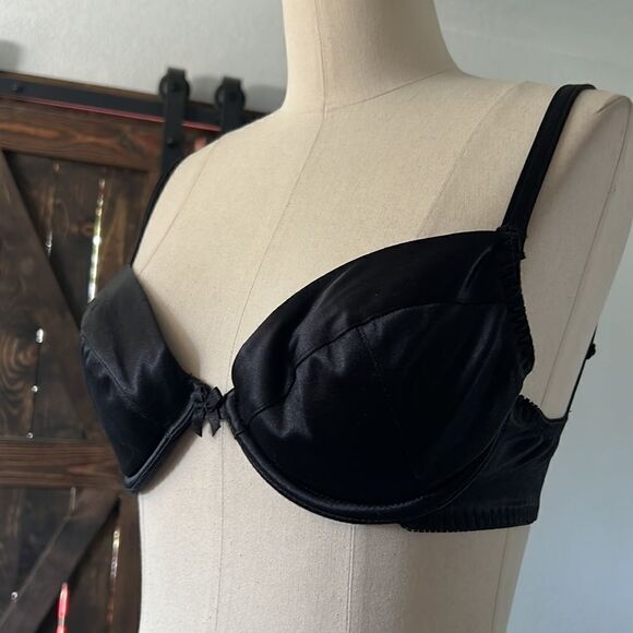 Newport News vintage satin second skin with removable padding Sz-36B - Picture 2 of 8